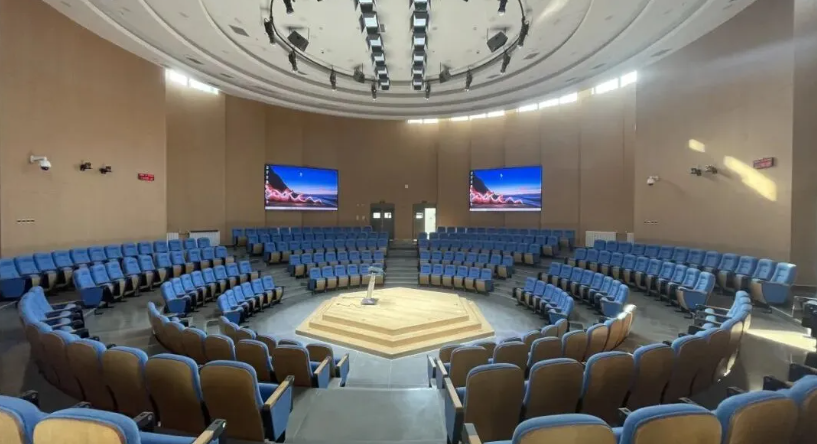 �ձ�PPT�Ǳ���LED�����ν��㱨����ɡ�ָ�����ࡱ�͡�������̨��